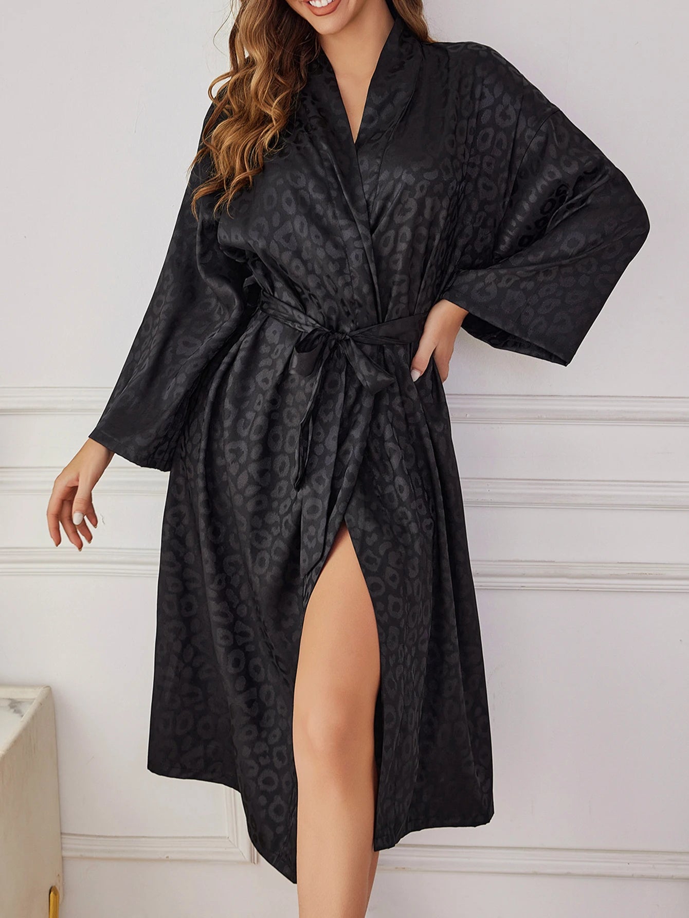 Women's Jacquard Elegant Robe European Romance Lightweight Loungewear All-Season