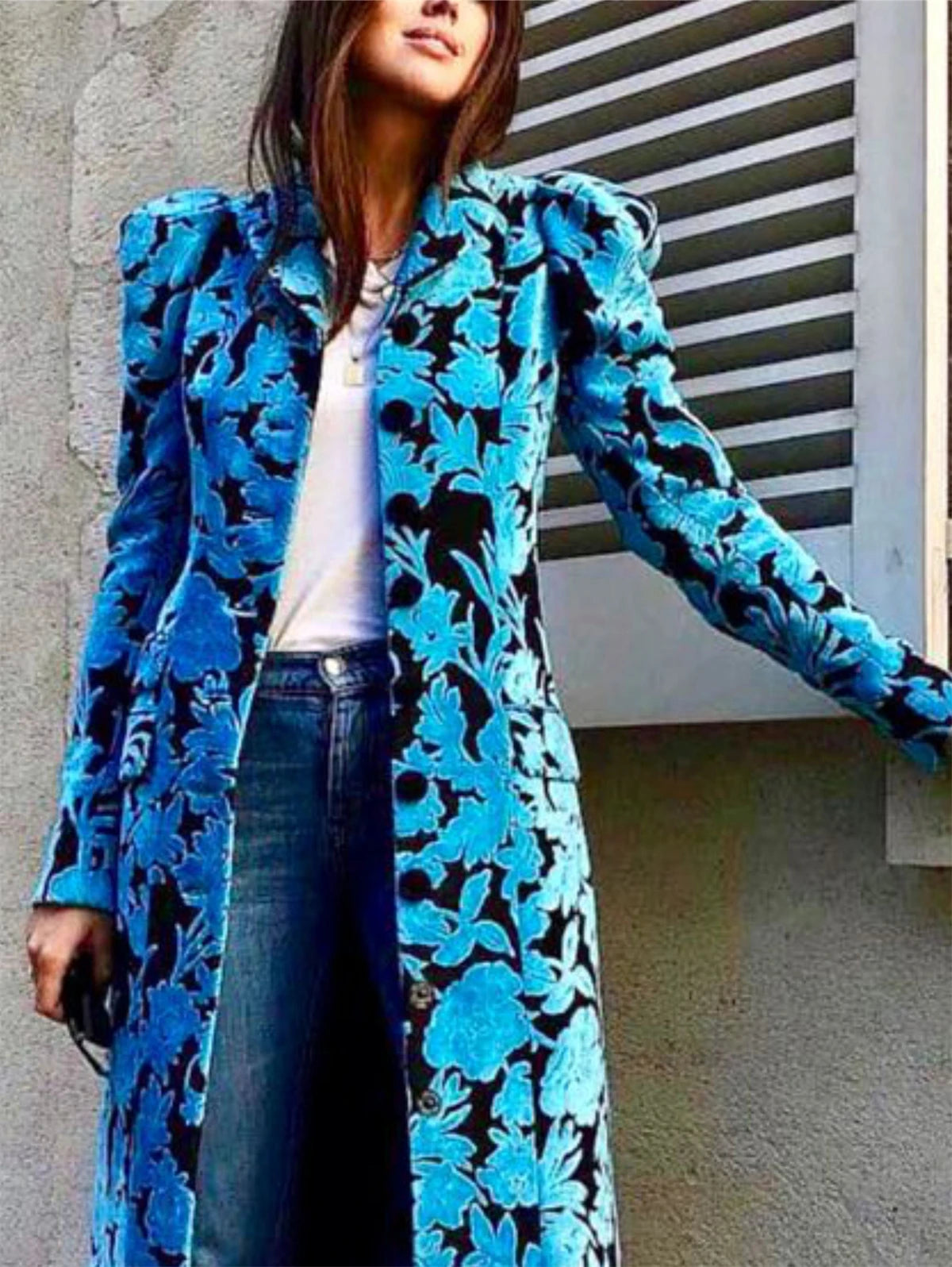 Long Velvet Trench Coat for Women Floral Lapel Collar Soft High Quality Fall Peaked Lapel Long British Style Elegant Overcoat